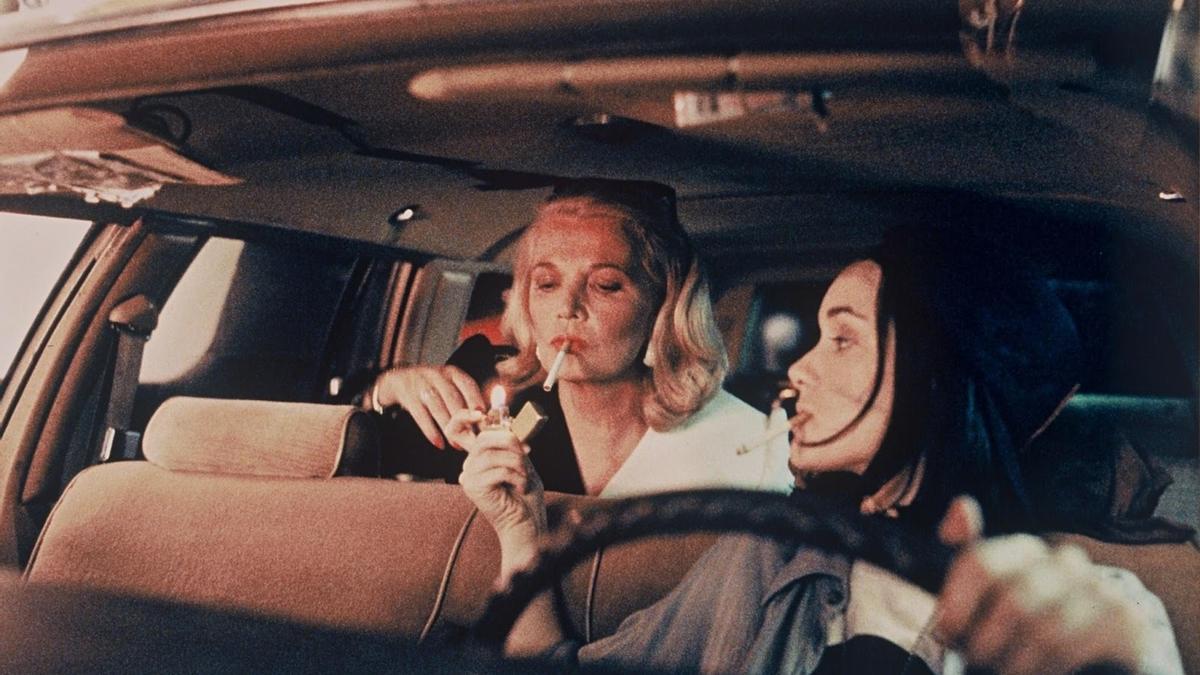 &quot;Noche en la Tierra&quot;, película de 1991 de Jim Jarmusch, con Gena Rowlands y Winona Ryder