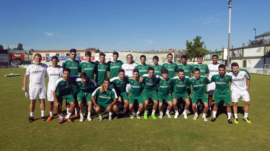 Plantilla del Coruxo que inició la pretemporada.