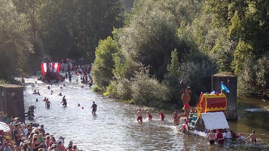 Una de las embarcaciones participantes este año en el festejo.