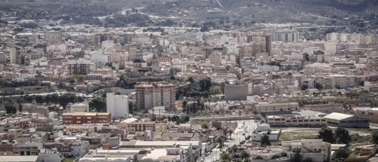 Izquierda Unida denuncia la falta de arbolado y de zonas verdes en Elda