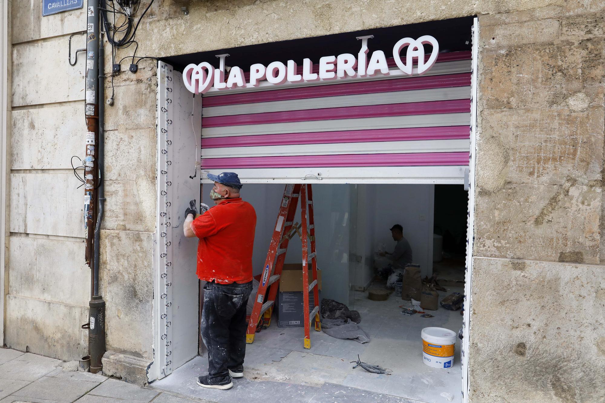 Pollería Valencia: así es la nueva tienda de gofres con forma de pene