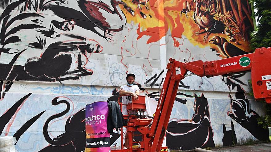 Explosión de color y arte en A Barcala y el pabellón Sofía Toro de Cambre