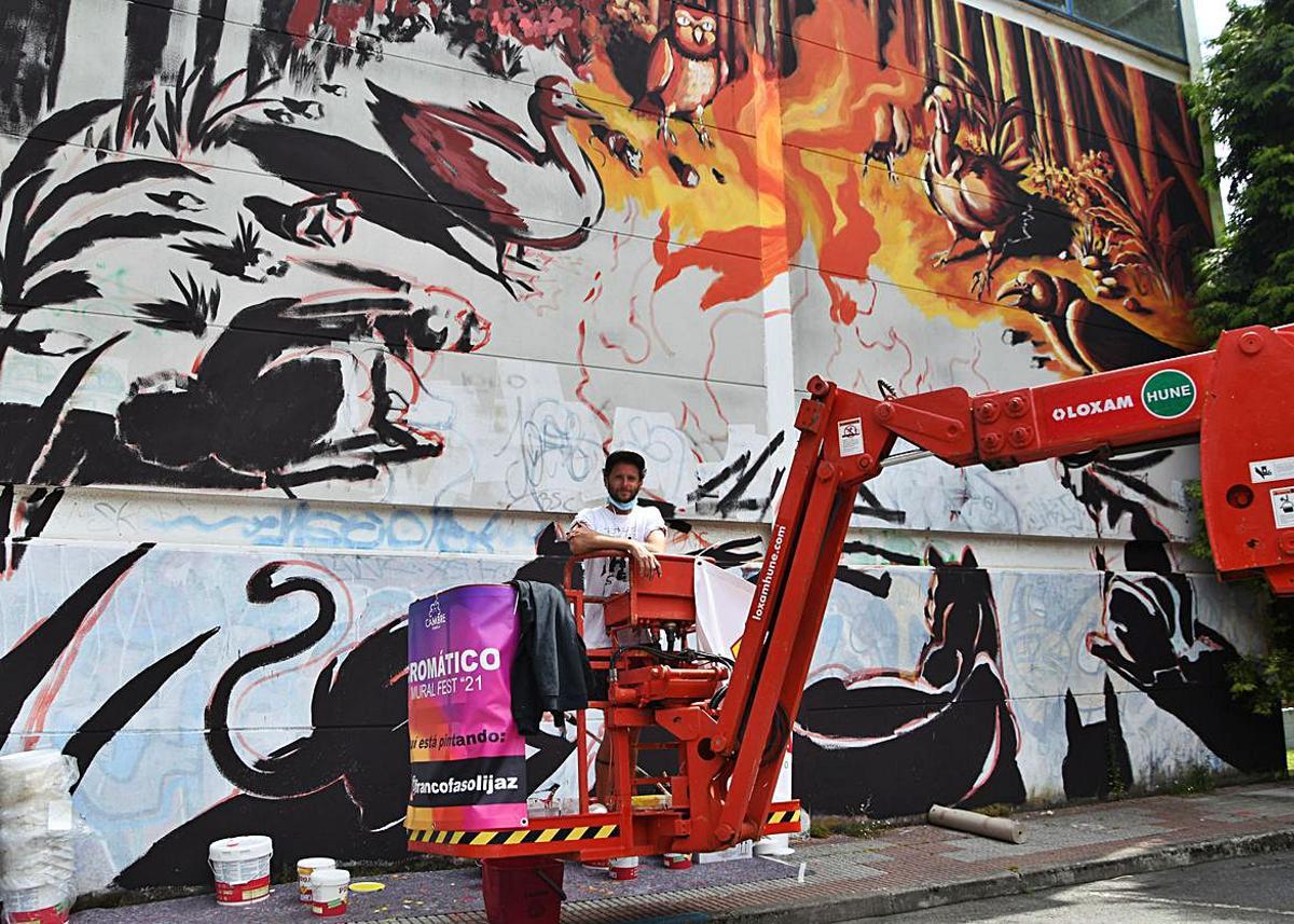 Explosión de color y arte en A Barcala y el pabellón Sofía Toro de Cambre