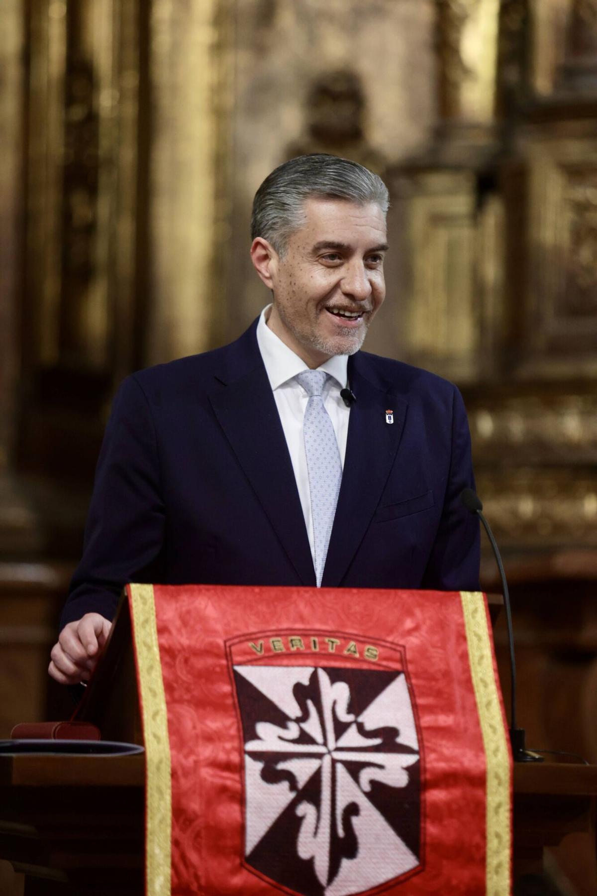 EN IMÁGENES: Martín Martín Peláez, presidente del Real Oviedo, pregonero de la Semana Santa de Oviedo