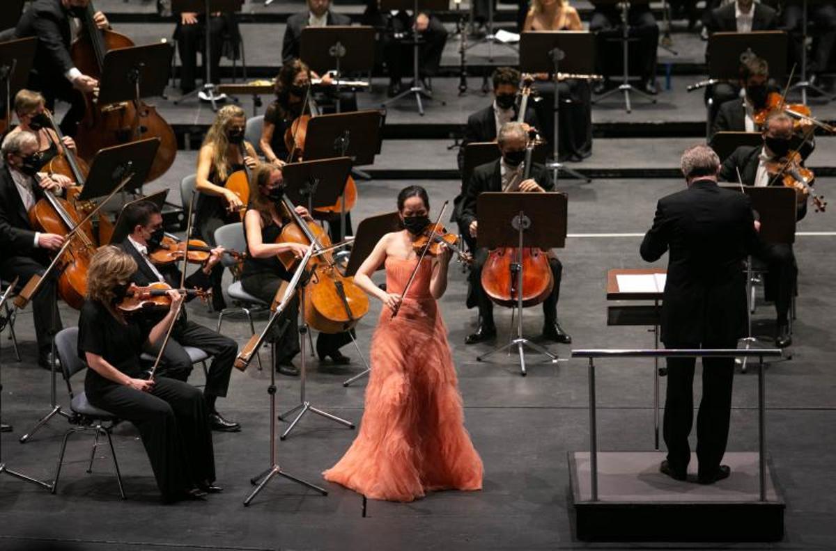 Concierto de la Sinfónica de Tenerife en el Auditorio Adán Martín Concierto de la Sinfónica de Tenerife en el Auditorio Adán Martín