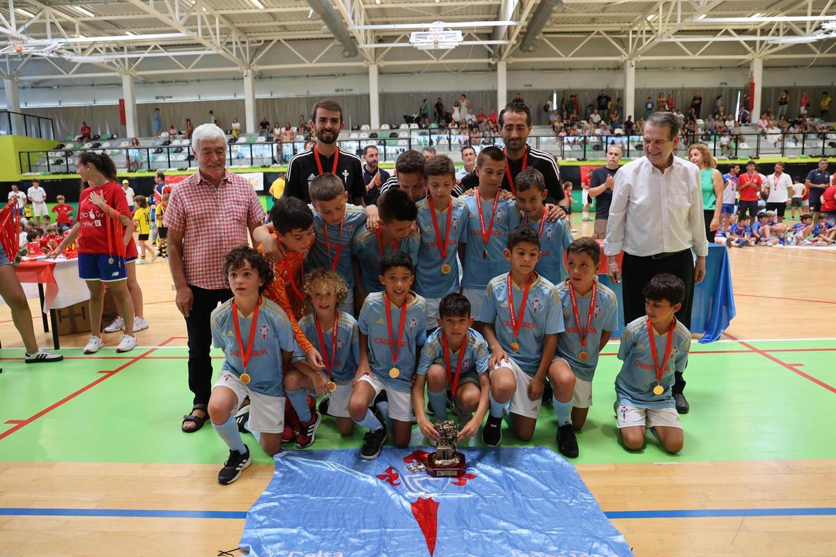 La entrega de medallas de la Vigo Cup, en imágenes