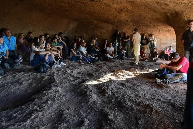 Visita al primer rayo de sol del solsticio de ...