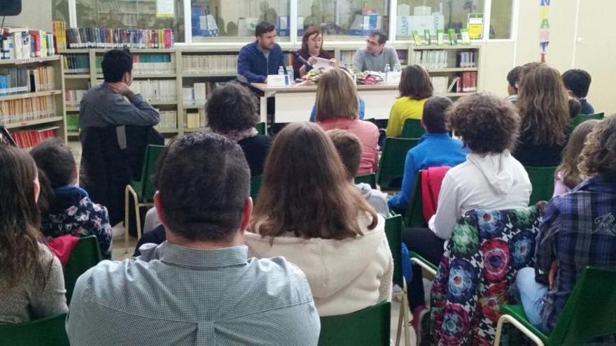 Imagen del acto en la Biblioteca Municipal