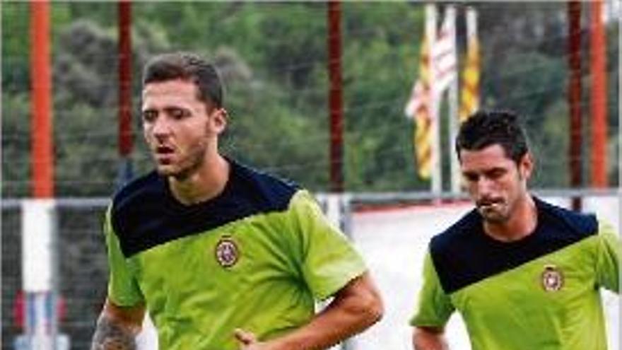 David Timor, en primer pla, en un entrenament del Girona.