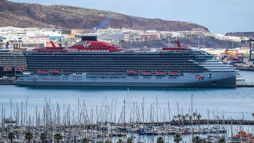 Suites de 200 metros, vinilos y tatuajes: así es por dentro el ‘lujo rebelde’ del crucero de Richard Branson