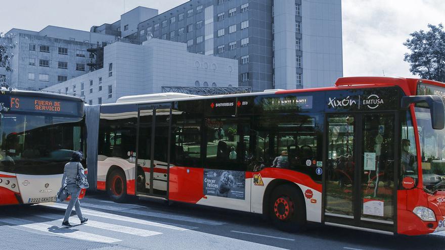 Ocho de cada diez viajeros de Emtusa se beneficiarán de la rebaja de sus tarifas