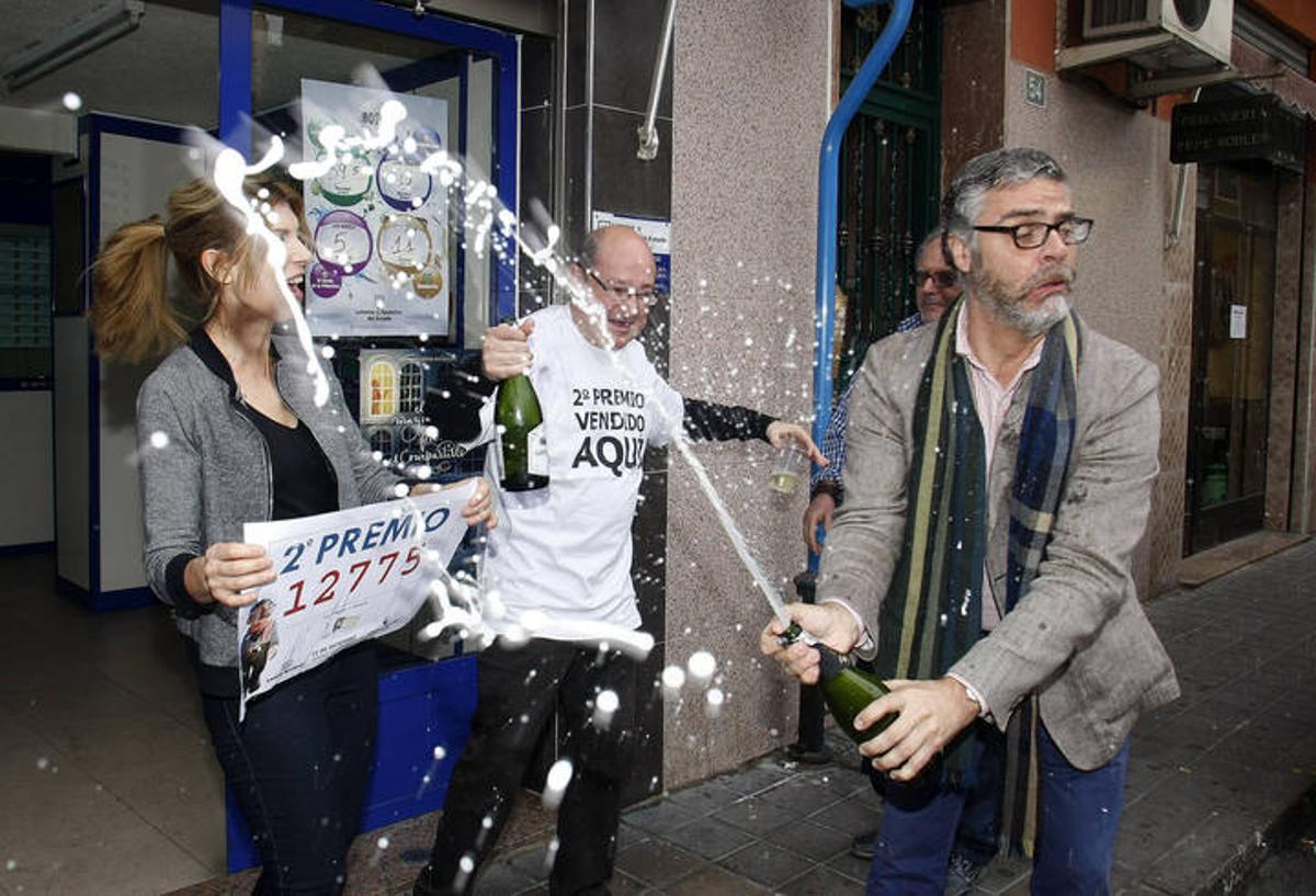 VENDIDOS DIEZ D?CIMOS DEL SEGUNDO EN EL BARRIO DE LOS ?NGELES DE ALICANTE