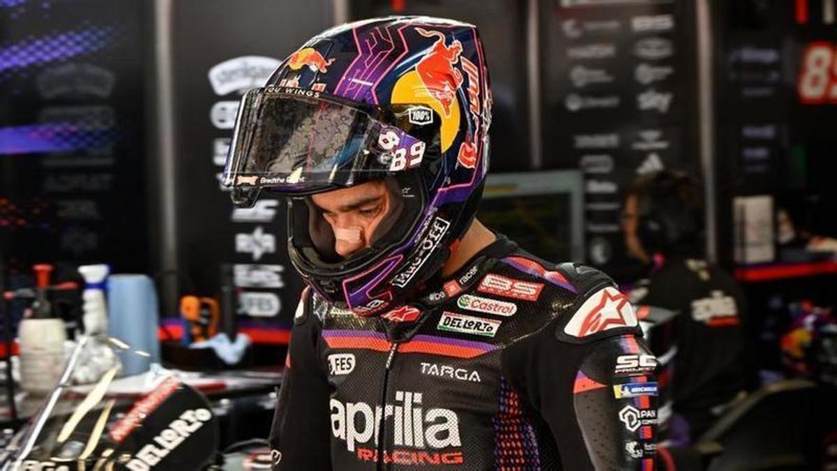 TEST MOTOGP BARCELONA | Jorge Martín, evacuado en ambulancia tras otra caída en los tests de Barcelona