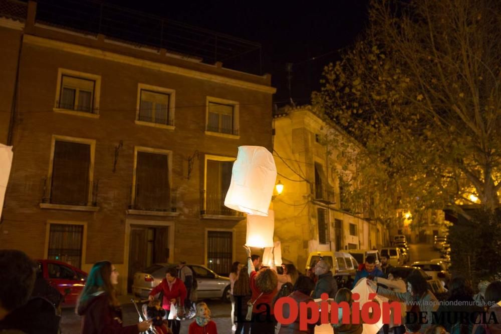 Farolillos solidarios y llegada de Papa Noel en Ca