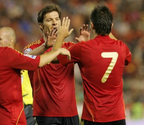 Imágenes de la trayectoria de Xabi Alonso con la selección española.