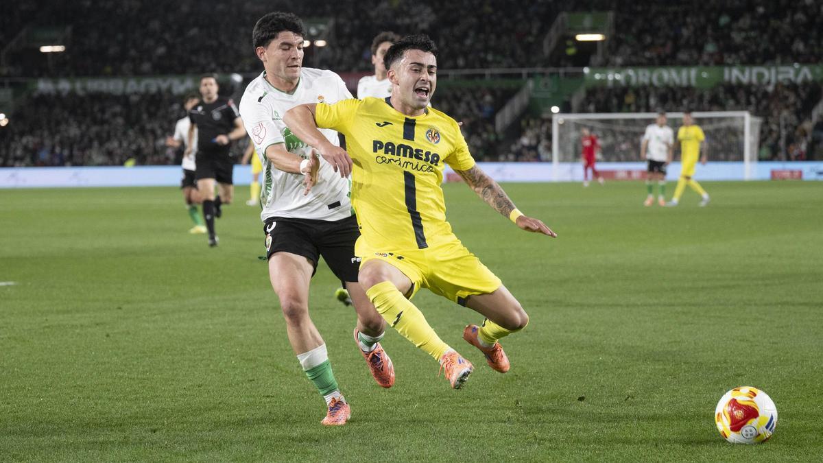 Alberto Moleiro, en el Racing de Santander-Villarreal CF de la Copa del Rey.