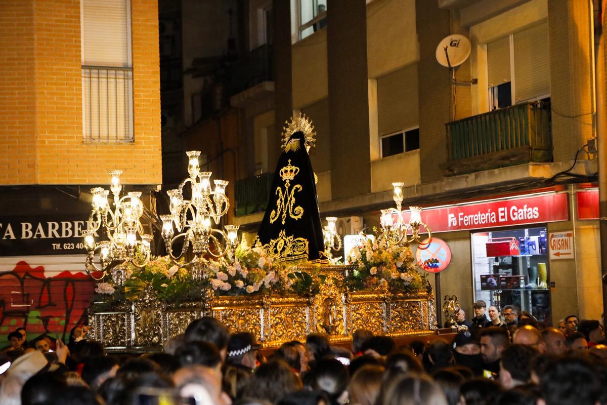 Las mejores imágenes de la noche del Paso Encarnado en Lorca.