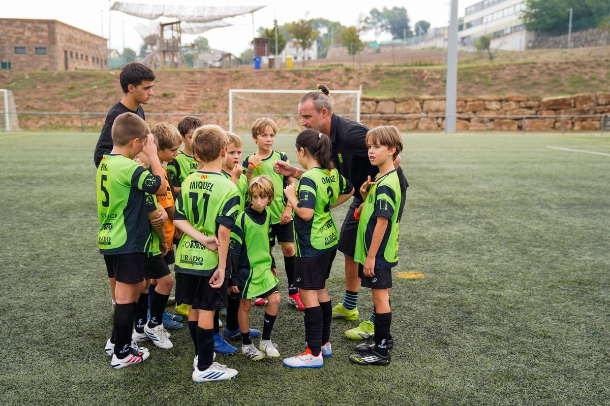 Imatges del Luca Pascual Pardo i el seu debut amb el Castellnou de futbol sub-9 Imatges del Luca Pascual Pardo i el seu debut amb el Castellnou de futbol sub-9