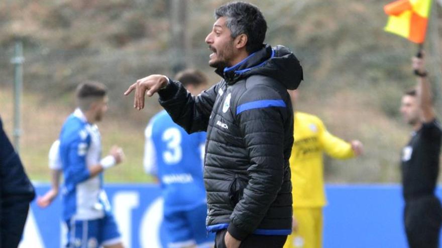 Munúa, durante un partido del Fabril en Abegondo.