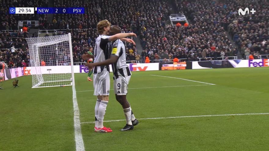 El Newcastle triunfa ante el PSV después de vencer por tres goles