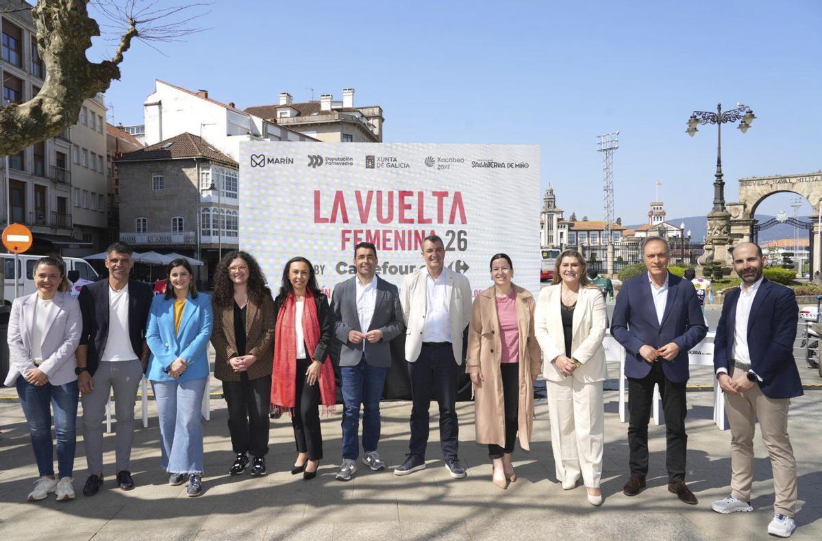 Presentación de la etapa inaugural de la Vuelta femenina, ayer en la Alameda de Marín. | FDV