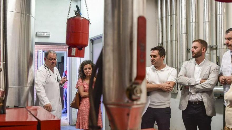 El centro de salud de Ordes, con caldera de biomasa. | L. O.