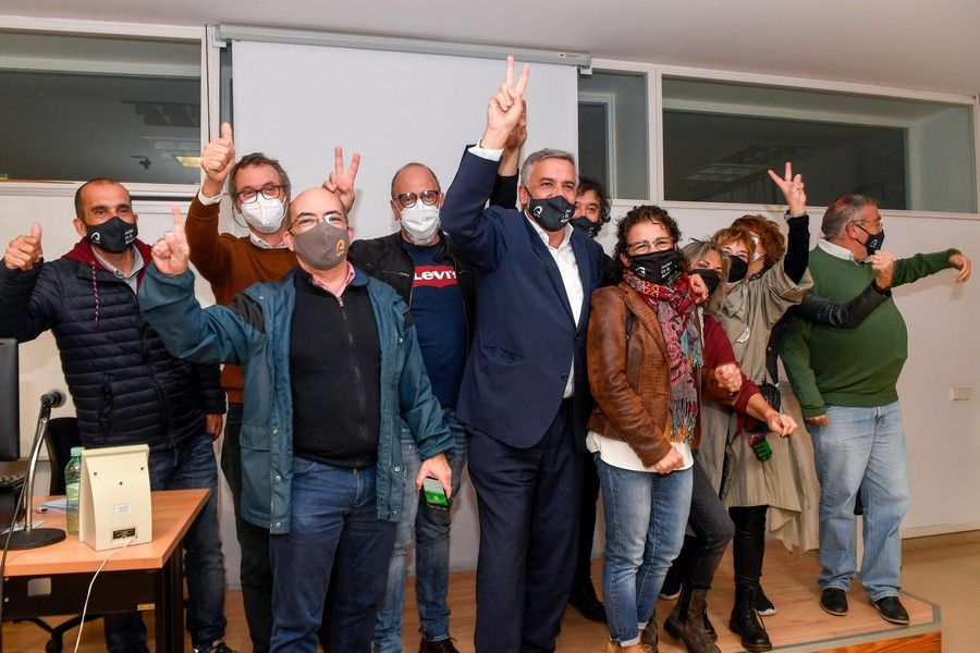 El equipo de Luis Serra celebra la victoria en las elecciones de la ULPGC