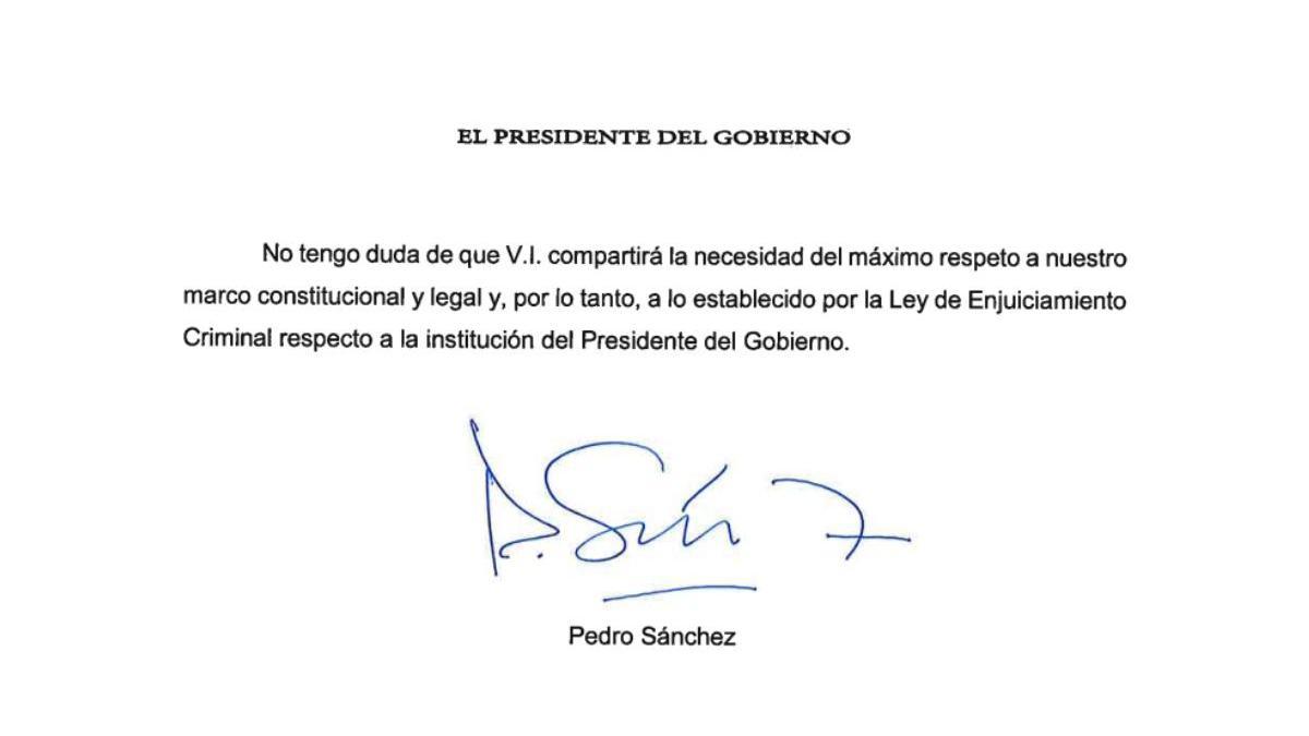 Firma de Pedro Sánchez en la carta al juez Peinado.