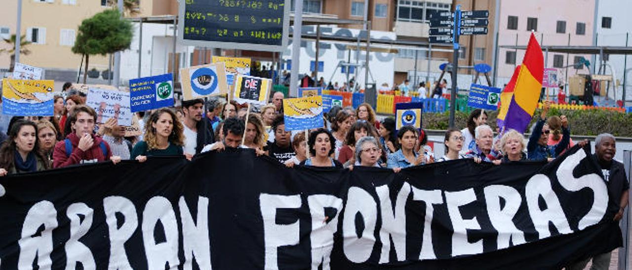 &quot;En Canarias siempre tendremos  que convivir con las migraciones&quot;