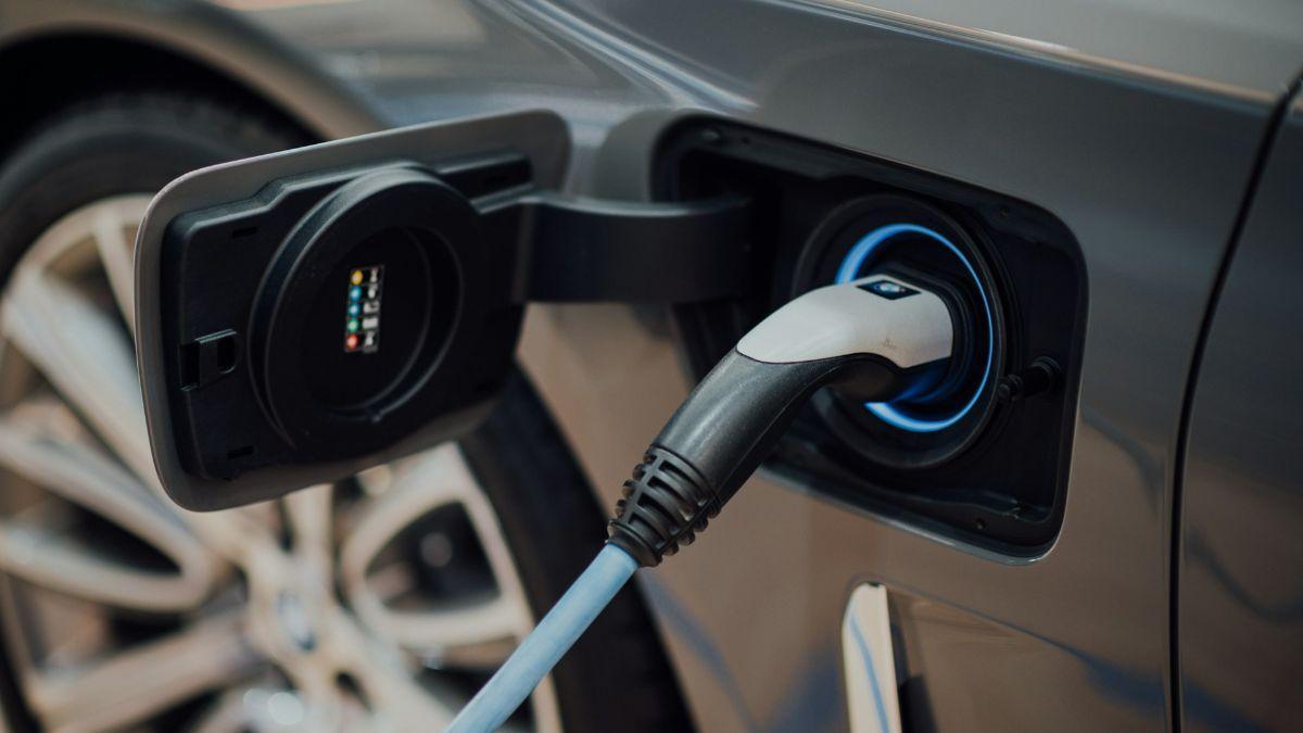 Una nueva tecnología de baterías permitiría cargar un coche eléctrico en solo 6 minutos