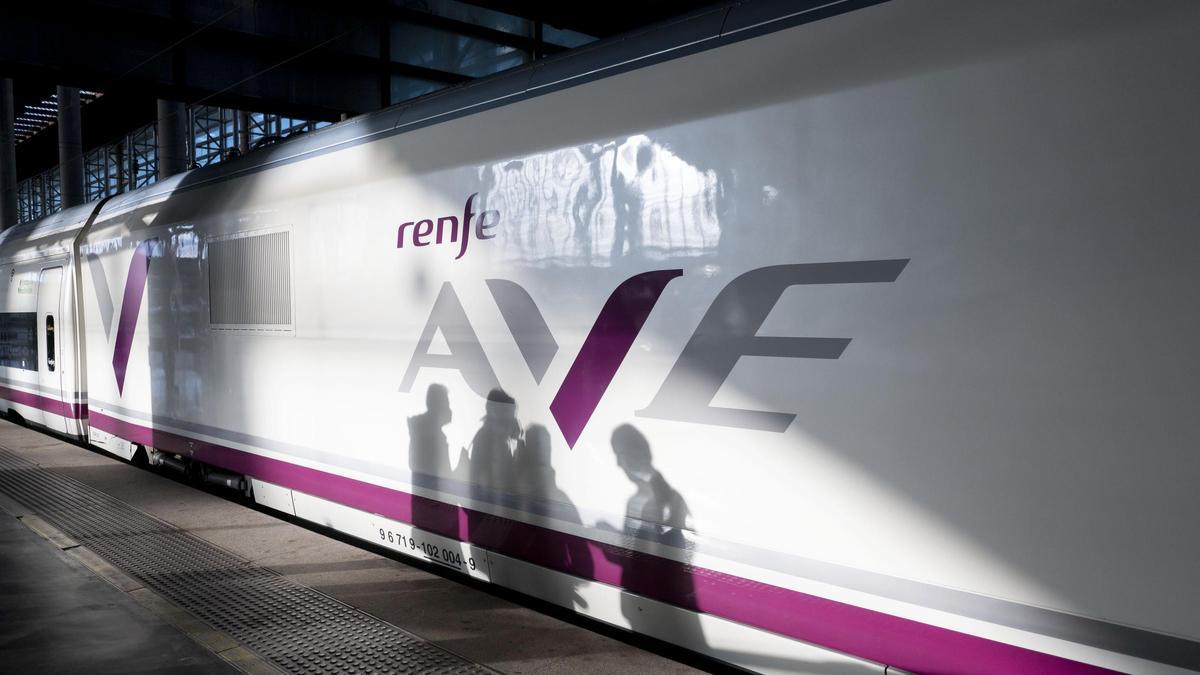 Tren de alta velocidad (AVE).