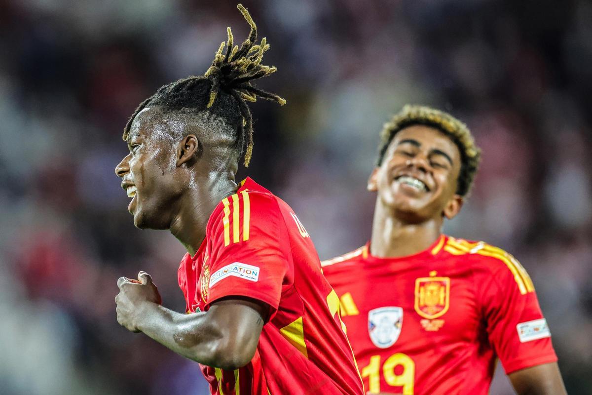 Nico Williams y Lamine Yamal, futbolistas de la selección española.