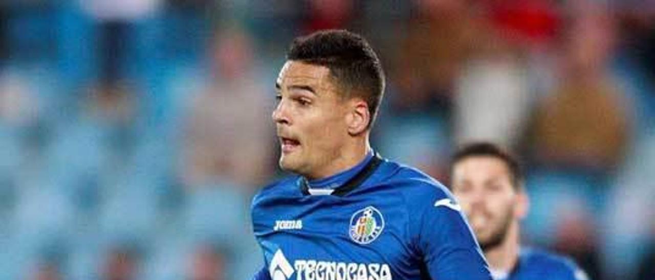 Carlos Peña, en un partido con el Getafe.