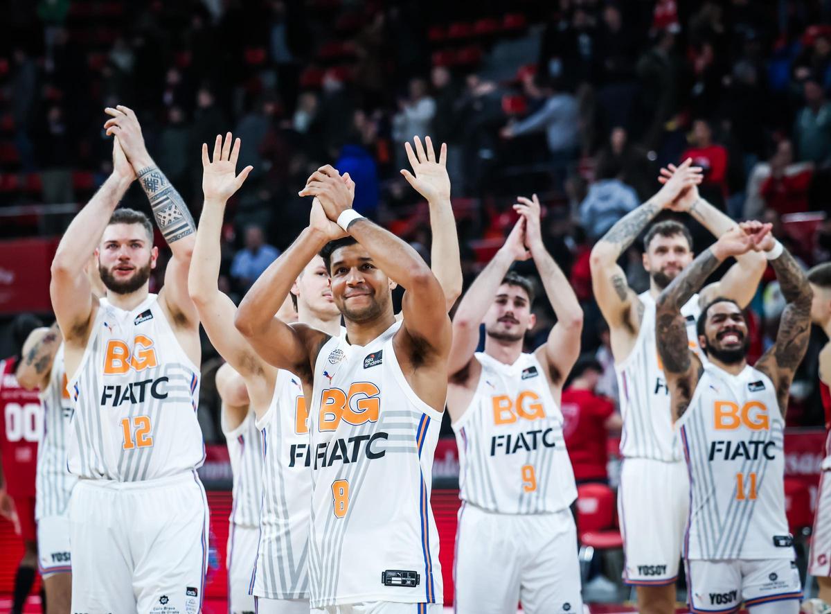 Los jugadores del Bàsquet Girona celebran una victoria reciente.