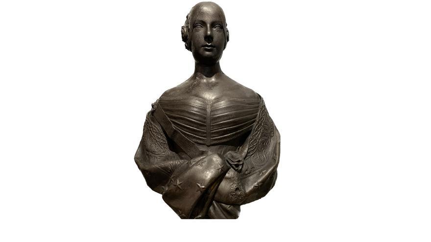 El busto de Isabel II, ya restaurado, de la Delegación de Defensa de Oviedo.