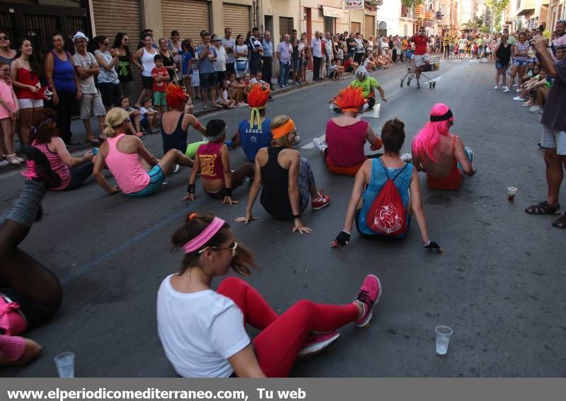 Desfile de peñas y toro