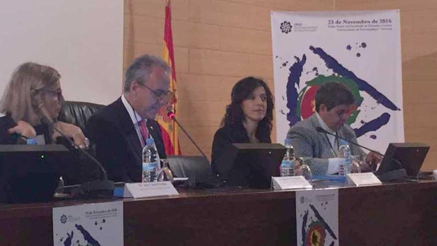 La consejera de Educación de Extremadura dice que el objetivo de retirar las reválidas &quot;está casi conseguido&quot;