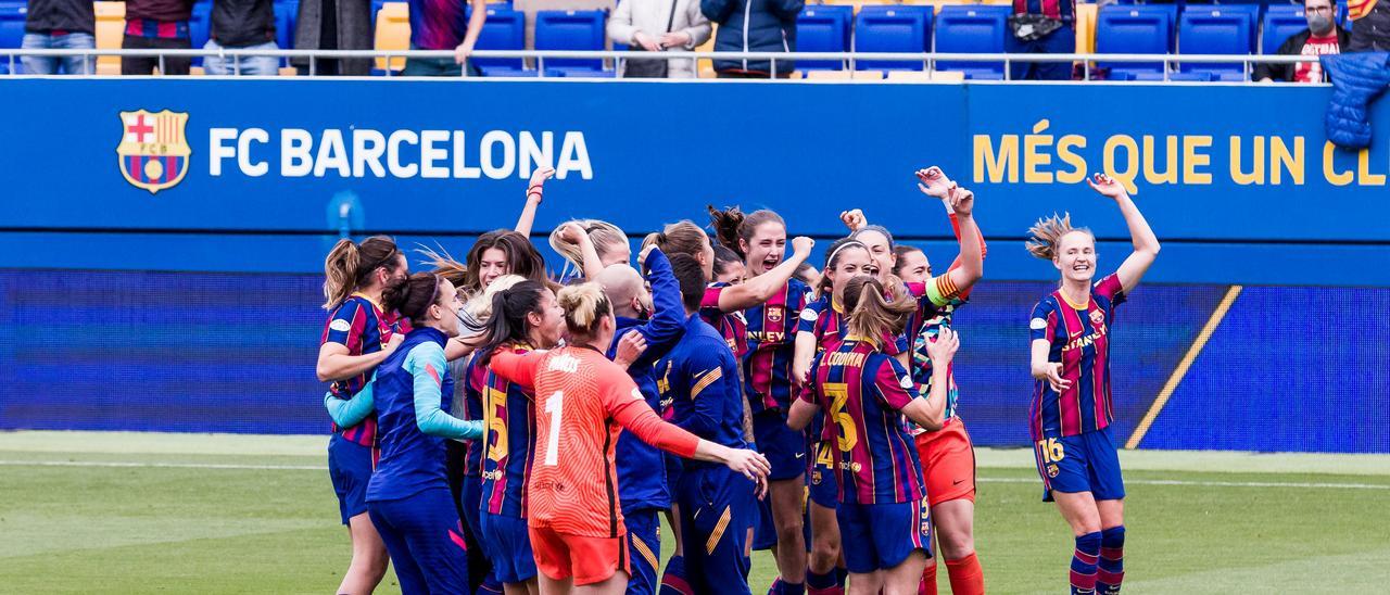 El Barcelona femenino celebra el pase a la final de la Champions