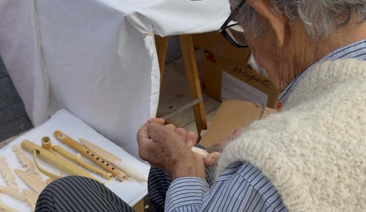 José Díaz Díaz, artesano de la caña y la madera durante el acto.