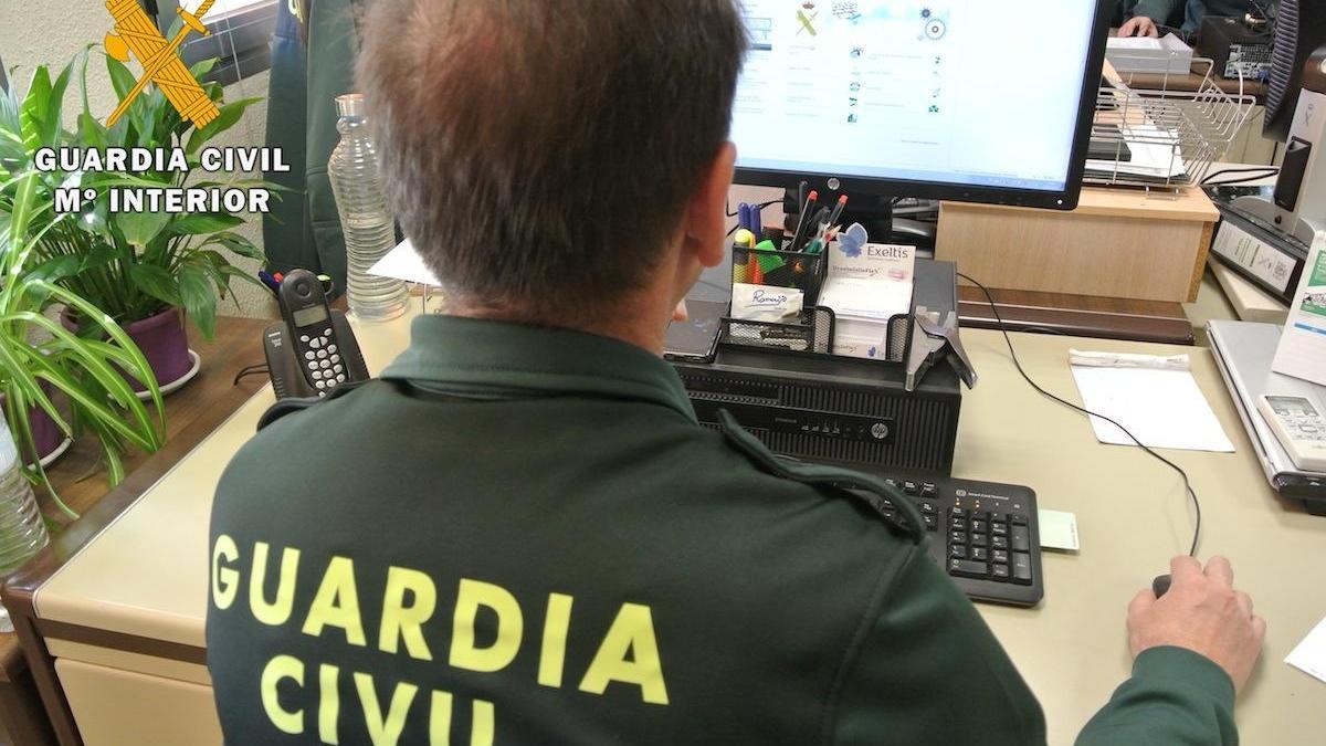 Un agente de la Guardia Civil, en una imagen de archivo.