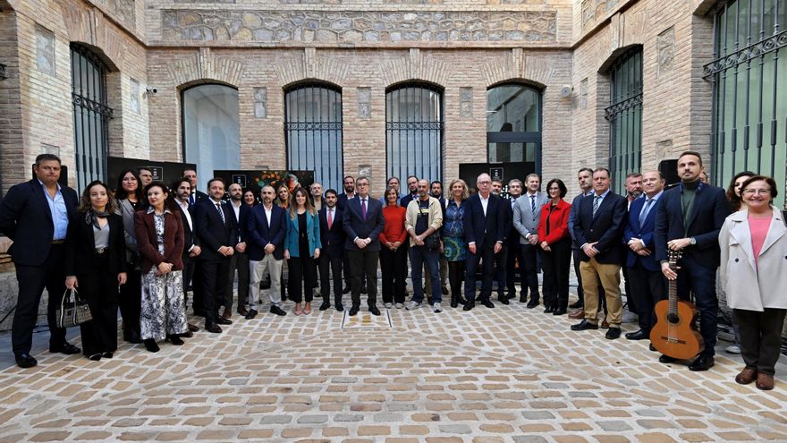 Un gran belén con 30 toneladas de arena ocupará esta Navidad la plaza de la Paja de Murcia
