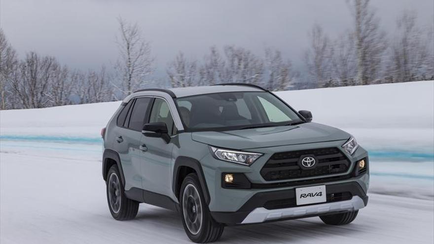 El Toyota RAV4 Hybird ya tiene versión 4x4