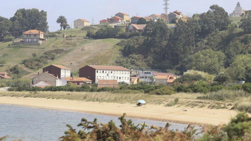 El "uso recreativo" de Zeluán choca con la conservación del refugio natural