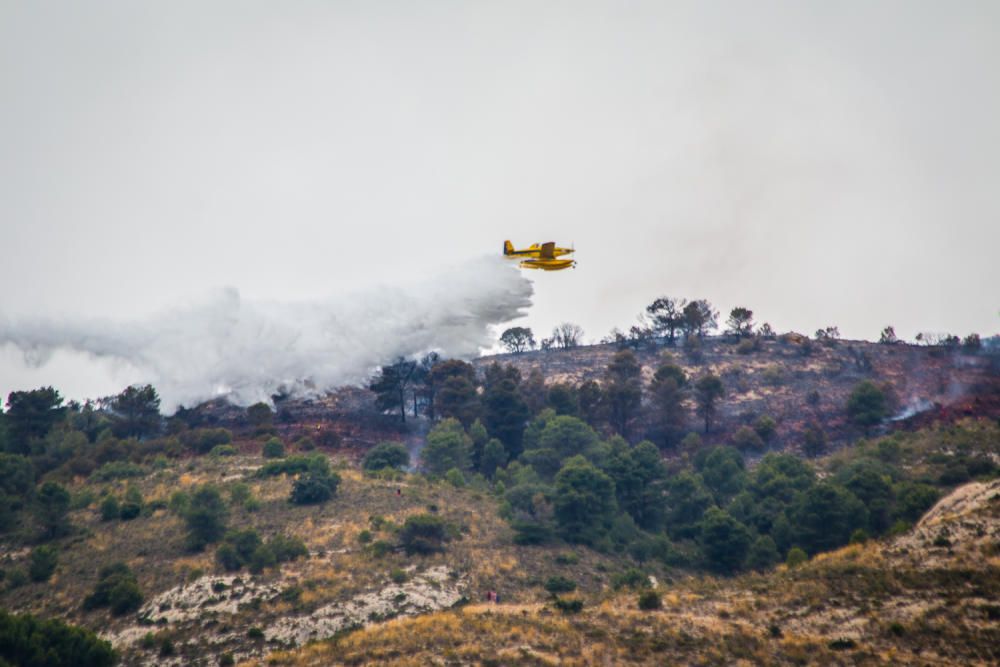 Incendio en la sierra de Onil