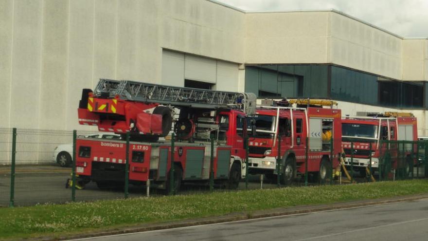 Incendi a la filatura Hilosa al polígon industrial de les Preses