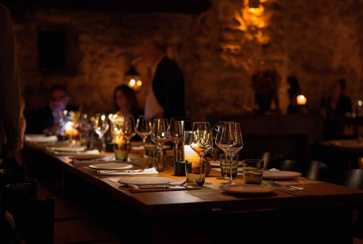 El restaurante es toda una joya arquitectónica en Sant Antoni. |  | SA CAPELLA