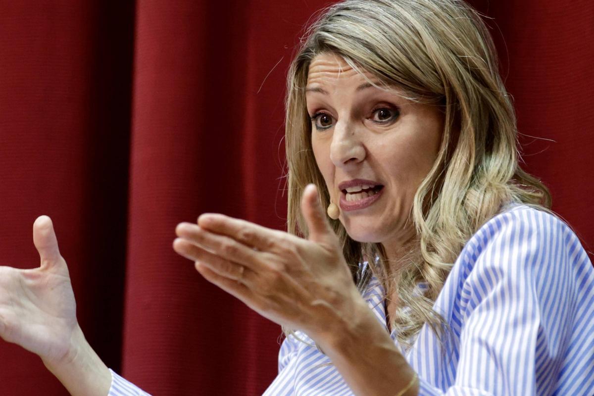 Yolanda Díaz, en el IES Fernández Vallín.