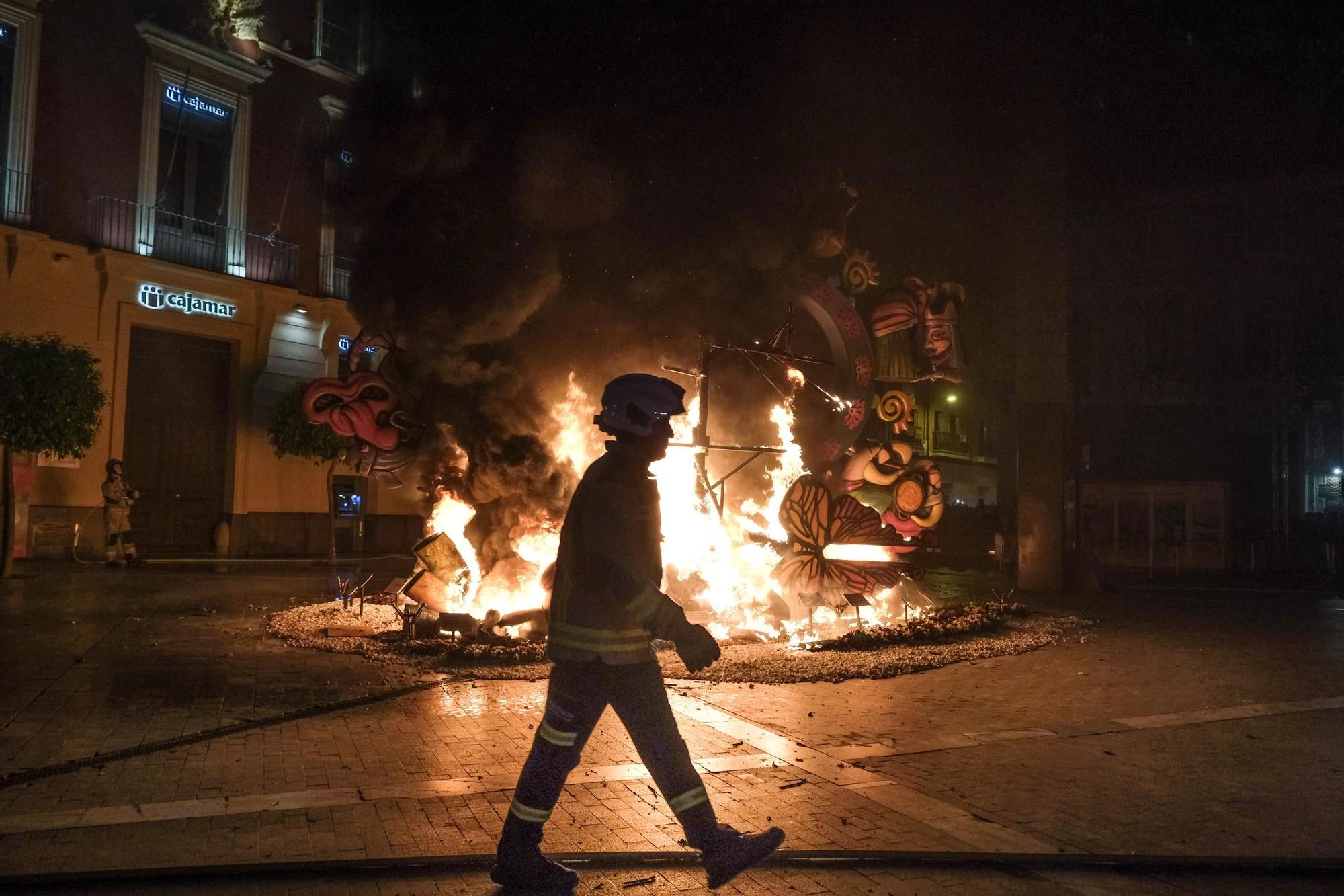 Así ha sido la cremà de las Hogueras en Murcia