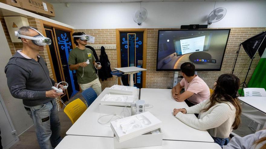 El instituto Doctor Balmis crea un aula innovadora para formar con realidad virtual e inteligencia artificial