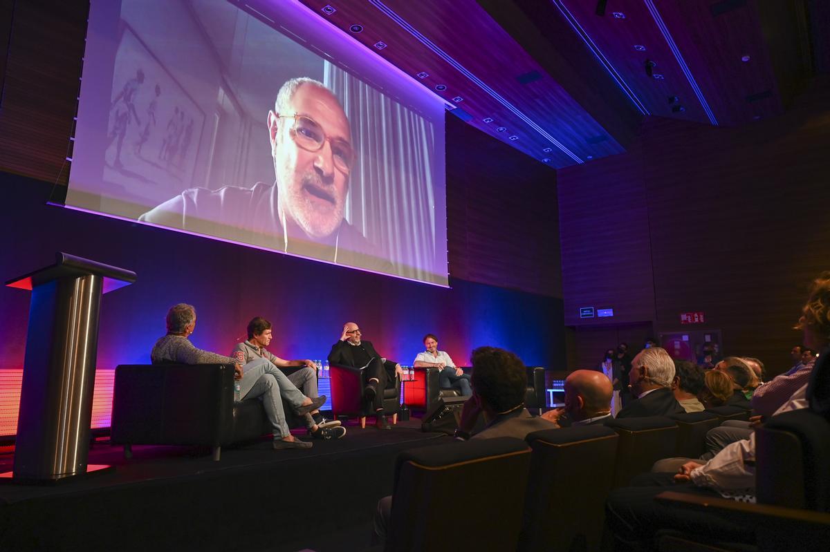 Andoni Zubizarreta en la convocatoria de ’Amics de Johan’ por videoconferencia  